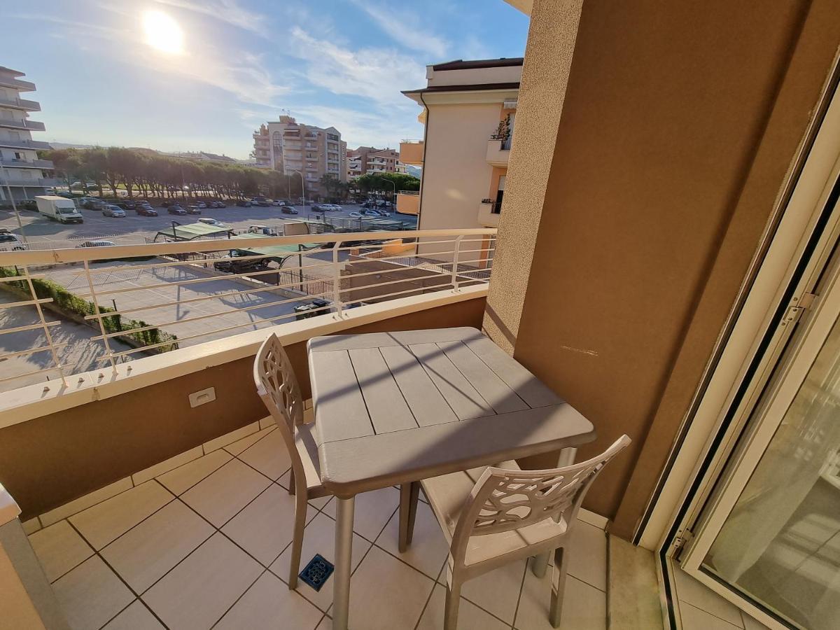 Casamare Alba Adriatica Frontemare 아파트 외부 사진